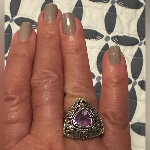 Silver ring with amethyst stone-size 9 - Picture 6 of 7